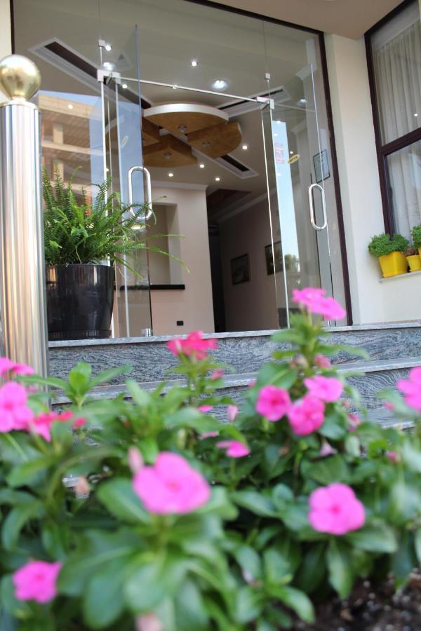 Hotel Villa Aljor Golem  Εξωτερικό φωτογραφία