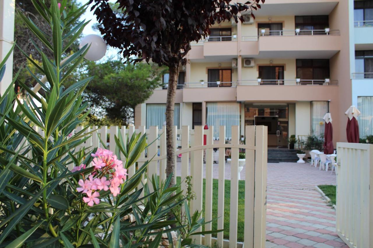 Hotel Villa Aljor Golem  Εξωτερικό φωτογραφία