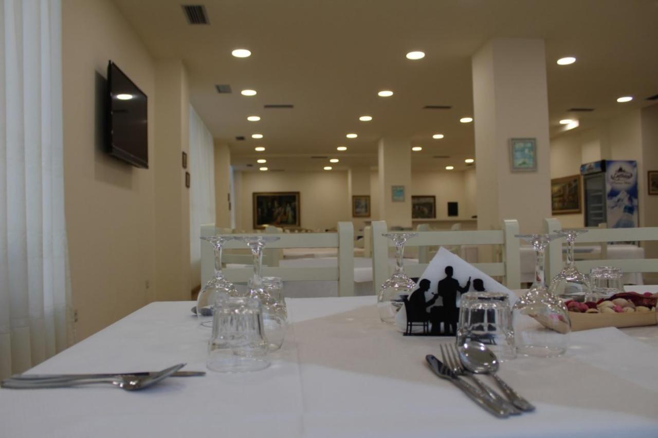 Hotel Villa Aljor Golem  Εξωτερικό φωτογραφία
